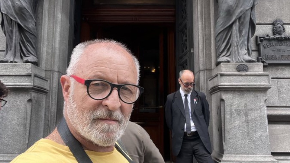 Impidieron que el reportero gráfico carlos brigo realice la cobertura de la sesión en el congreso 68cb362839bae.jpeg