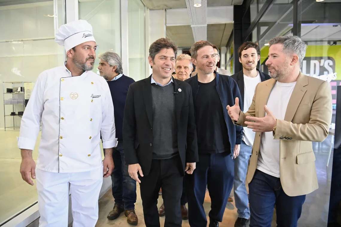 Axel recorrio fabricas