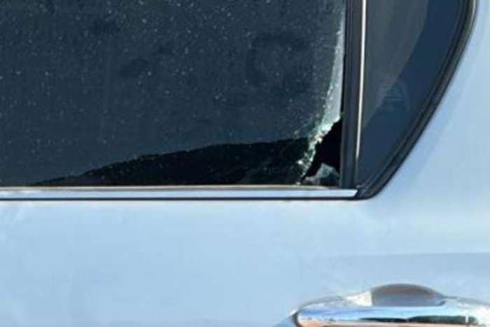 Balearon la camioneta de juan manuel urtubey