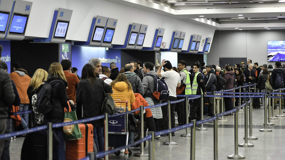 Asamblea de pilotos en aeroparque: podría haber demoras y cancelaciones en  vuelos de aerolíneas argentinas 68fbfdaa86701.jpeg
