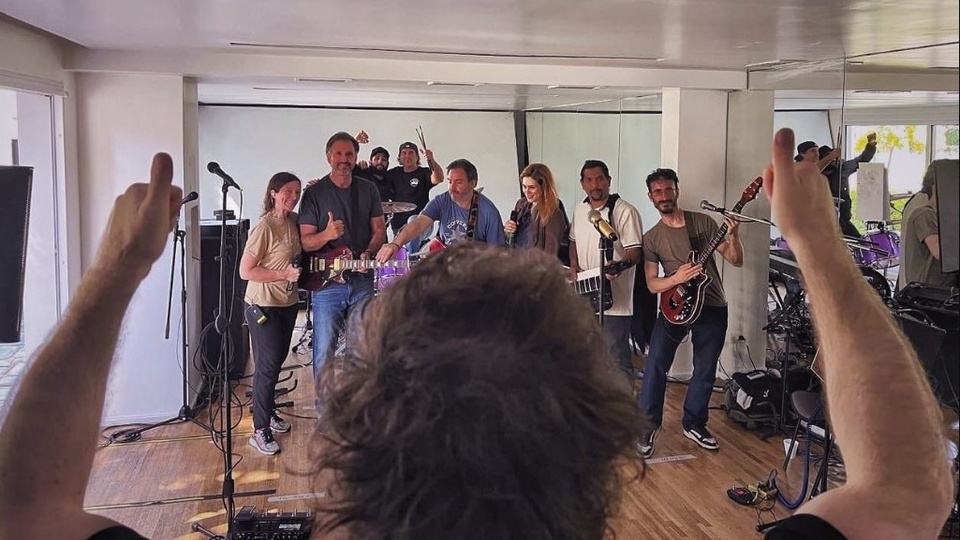 Banda en fuga: milei ensaya con su grupo las canciones que interpretará el lunes en el movistar arena 68e2f12225e0f.jpeg