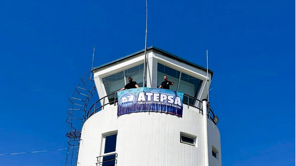 Los controladores aéreos anunciaron nueve paros para noviembre 69053827ba5ff.jpeg