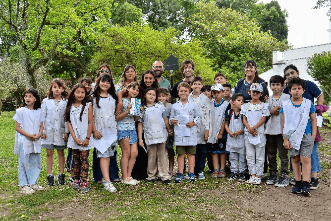 PEQUEÑOS ESCRITORES
