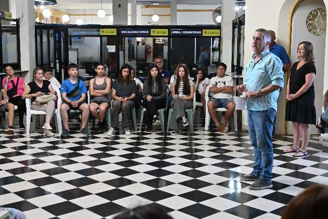 VUELTAS OLIMPICAS EGRESADOS