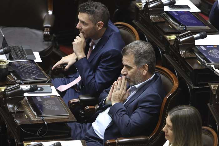 Diputados del pro hacia el bloque de lla