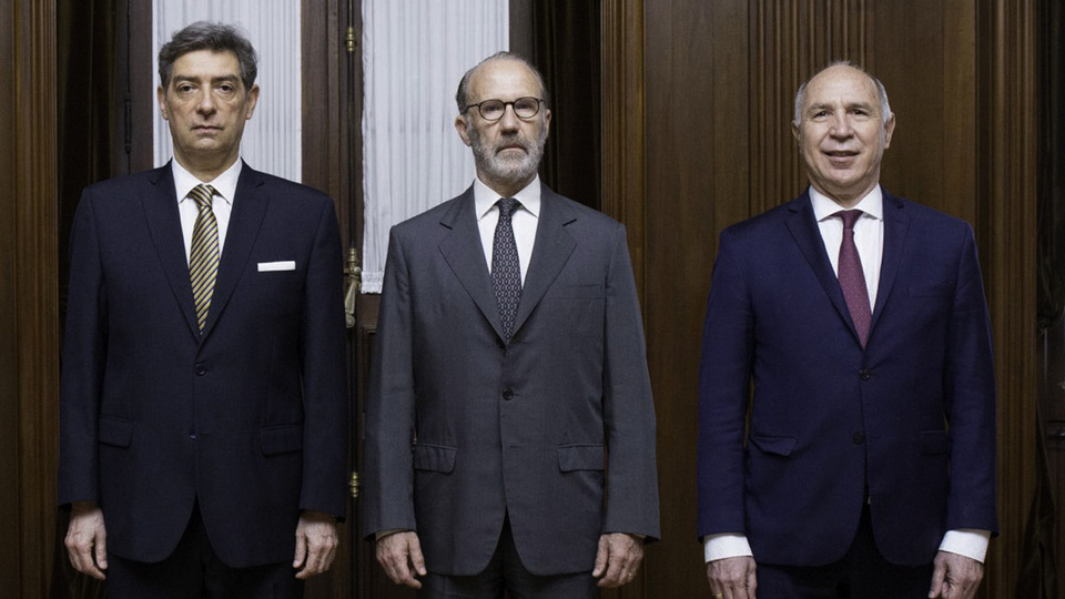 Un corte a esta corte 690fc420785e4.jpeg