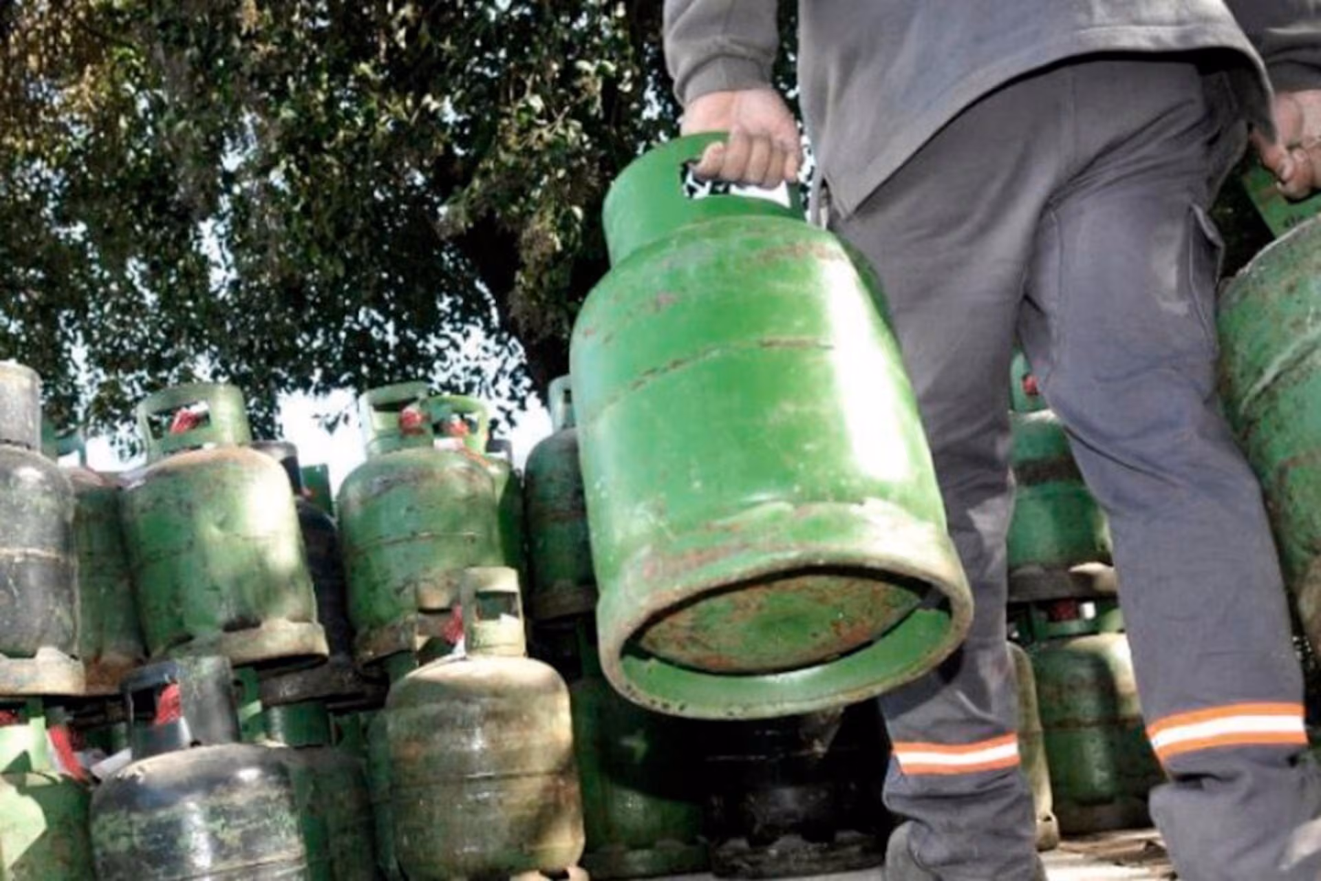 Menos garrafas y más tarifazos