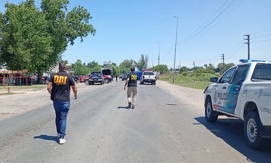 Un policía mató a uno