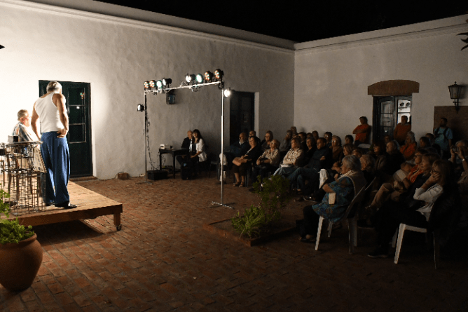 TEATRO EN CASA DE CASCO