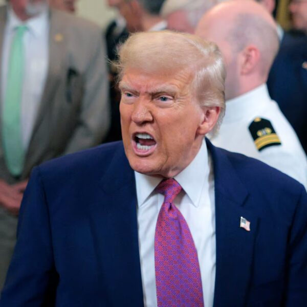 Trump destruye